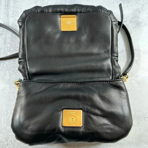 *NEW* Loewe puffer shoulder bag - Picture 3 of 4